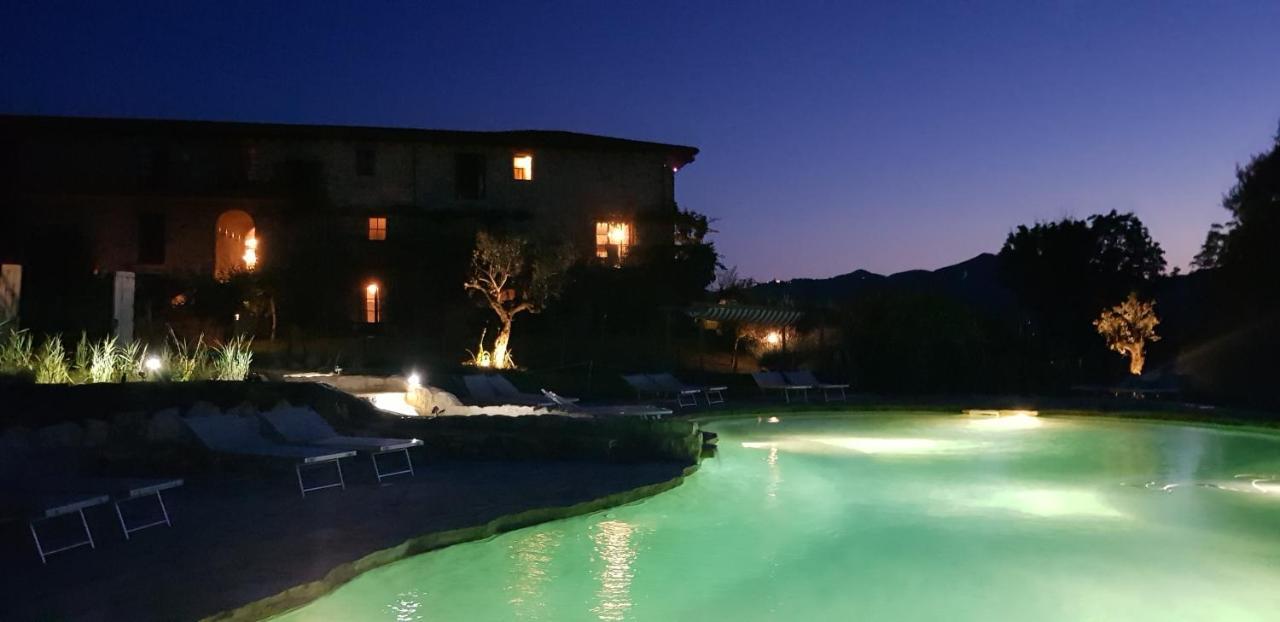Hotel Podere Conti Filattiera Luaran gambar