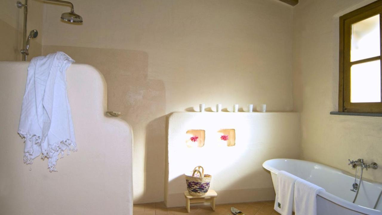 Hotel Podere Conti Filattiera Luaran gambar