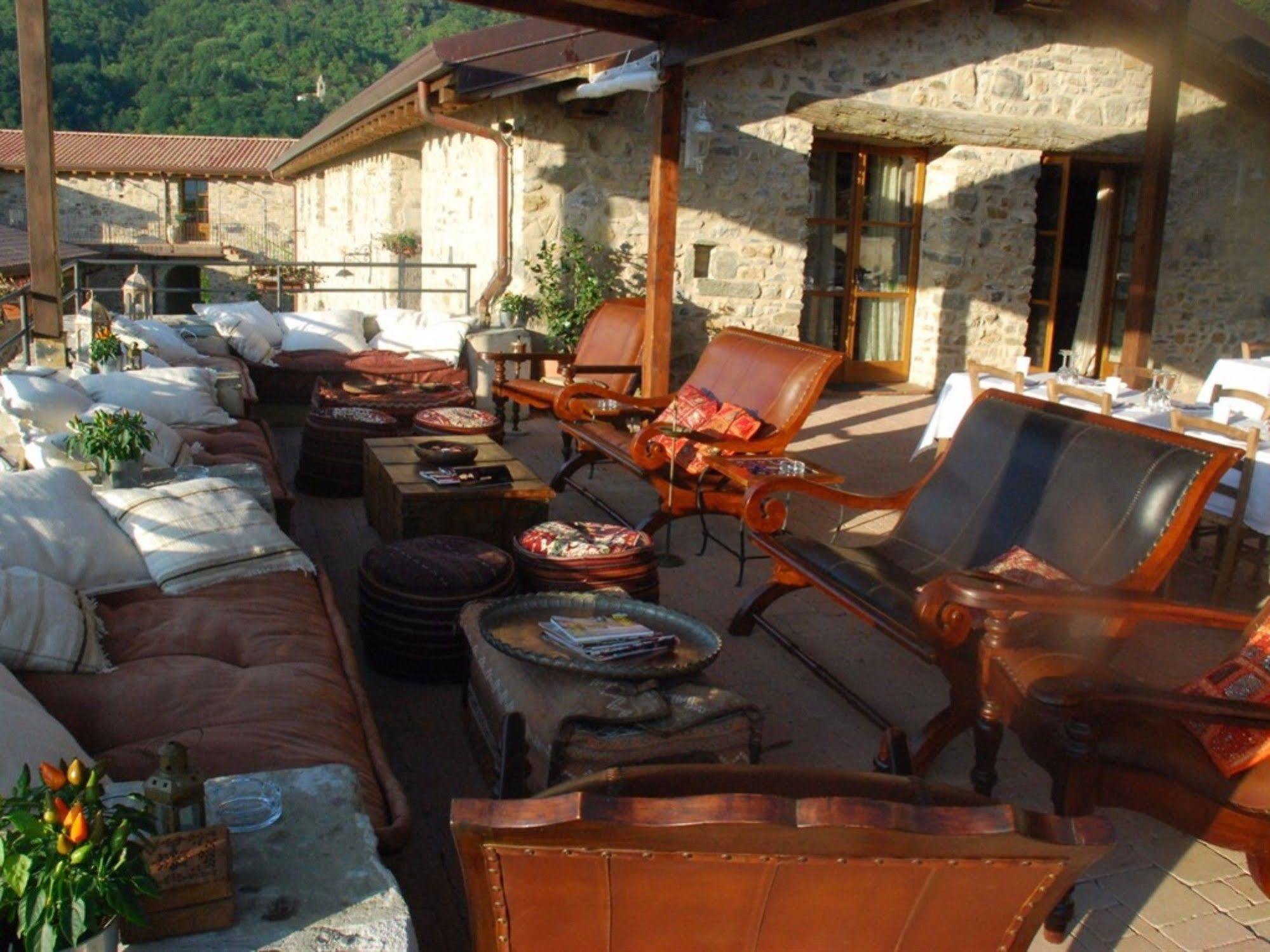 Hotel Podere Conti Filattiera Luaran gambar