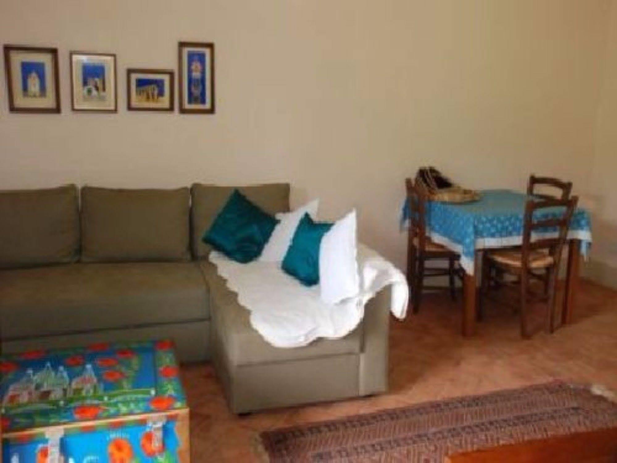 Hotel Podere Conti Filattiera Luaran gambar